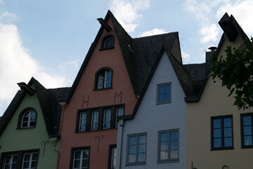 Fototapeta na wymiar Köln, Hausgiebel im Martinsviertel