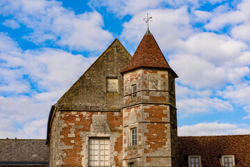 Fototapeta na wymiar Stone building in Senlis, Medieval town in the Oise department, France