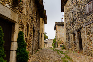 Fototapeta na wymiar Medieval architecture of Perouges, France, a walled town, a popular touristic attraction.