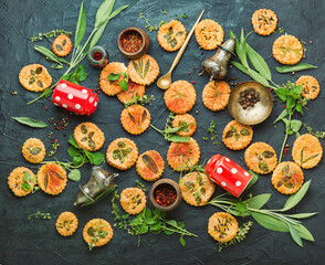 Obraz na płótnie Canvas Cookies with spicy herbs