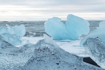 Eisblau