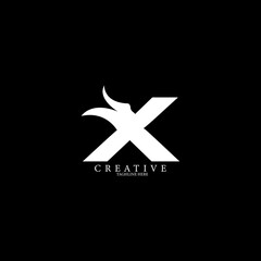 Obraz premium The Rhinoceros Hornbill head concept simple flat X letter logo design