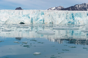 Lilliehook glacier in Lilliehook fjord a branch of Cross Fjord, Spitsbergen Island, Svalbard archipelago, Norway