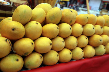 mango fruit on market stall