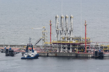 LNG TERMINAL -  Mooring wharf for tankers