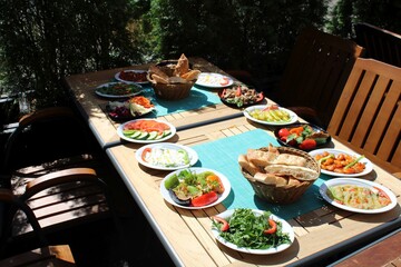 Serpme Kahvalti - Türkischer Frühstück