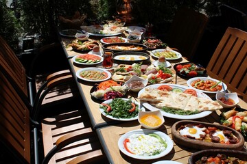Serpme Kahvalti - Türkischer Frühstück