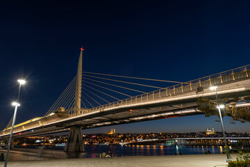 Fototapeta na wymiar Sunset View of Halic Metro Bridge. The bridge connects the Beyoğlu and Fatih districts on the European side of Istanbul