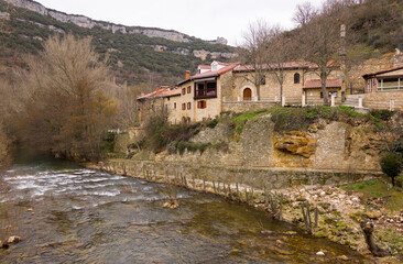 Fototapeta na wymiar old spanish village with river. Pesquera de Ebro