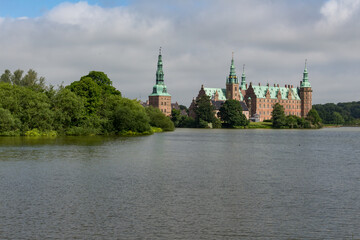 Fototapeta premium Frederiksborg Castle (Frederiksborg Slot) built in the early 17th century, Located in Hillerød, Denmark.