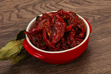 Dry tomato heap in the bowl