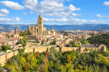 Fototapeta na wymiar Beautiful autumn view of Cathedral from Segovia Castle (Alcazar of Segovia) - Spain