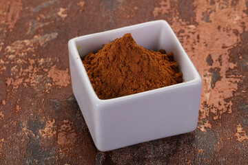 Cocoa powder in the bowl
