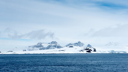 Fototapeta na wymiar Landcape of the ice formations of Antarctica