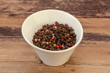 Peppercorn heap in the bowl