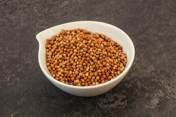Coriander seeds in the bowl