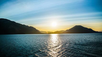Sunset above mountains © Ethan