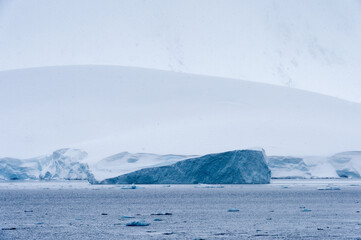 Fototapeta premium Icebergs of the South Pole