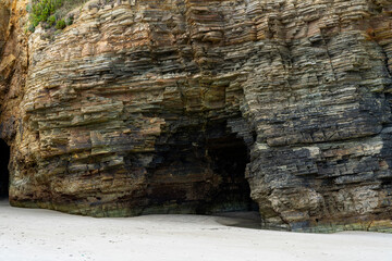 La playa de As Catedrais es el nombre turístico de Praia de Augas Santas, ubicada en el municipio de Ribadeo, parroquia de A Devesa, en la costa del mar Cantábrico de la provincia
