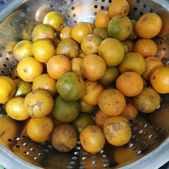 oranges in a bowl
