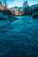 Rio de precordillera, sector Rio Blanco en CHile.