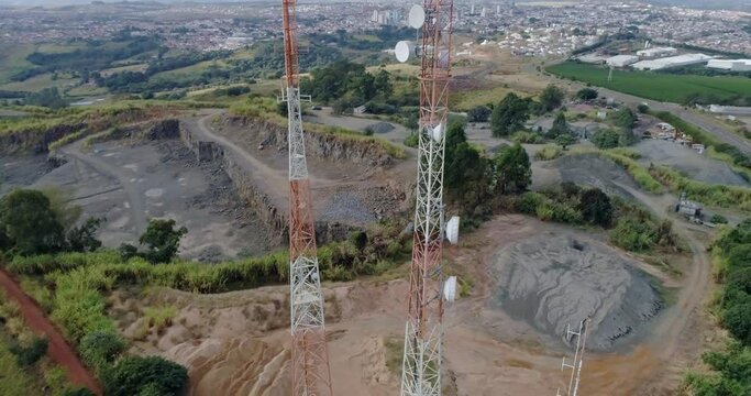 Aerial view of 3G towers in S&atilde;o Sebasti&atilde;o do Para&iacute;so city, Minas Gerais / Brazil.
