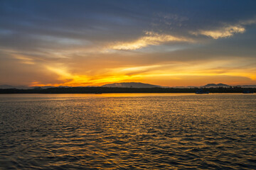 Obraz premium Beautiful sunset at the Andaman Sea, Thailand