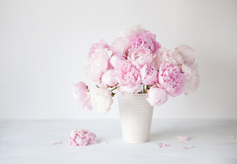 beautiful pink peony flowers bouquet in vase