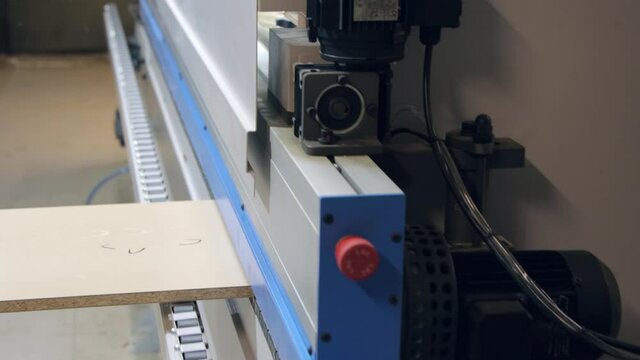An edgebanding machine in workshop