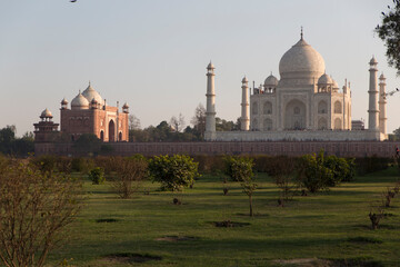 Fototapeta na wymiar Taj Mahal, Agra, India. bij zonsondergang