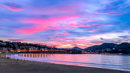 Fototapeta premium Sunset in San Sebastian, Spain
