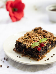 Polish poppy seed pie with raisins 