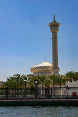 Fototapeta na wymiar Mosque at Dubai Creek