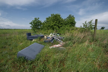 Illegal gelagerter M&uuml;ll bei Gro&szlig;beeren, s&uuml;dlich von Berlin