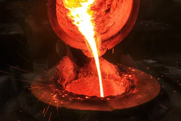 Foto auf Acrylglas Casting, molding and foundry. In contrast, non-reusable molds are temporary objects that are destroyed during the metal solidification and cooling process. Such methods include slush casting. © Funtay