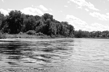 Fototapeta premium Black and white river landscape