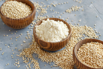 Raw white quinoa floour and seeds