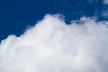 Obraz premium white cloud on blue sky