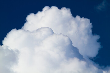 Obraz premium white cloud on blue sky