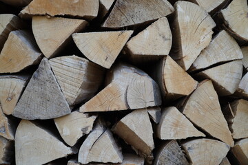 Brennholz als Holzstapel