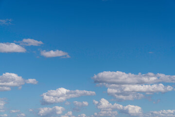 Céu Azul com Nuvens Horizontal