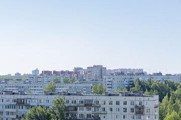 Obraz premium Daytime panorama of a Russian city with clear blue sky