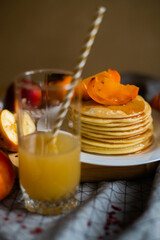 pancakes with honey and fruit juice