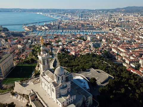Marseille jeudi 23 avril 2020, illustration Marseille en vues a&eacute;riennes