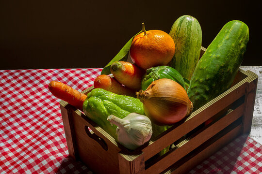 Jiló (Scarlet eggplant) is a fruit known for its bitter taste, widely  consumed in Brazi. Photographed on imperial palm leaf Stock Photo - Alamy