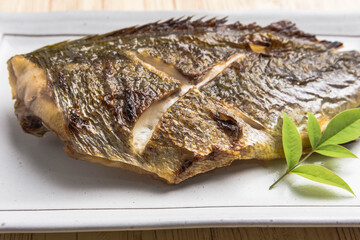 イサキの塩焼き
