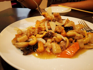 鶏肉とカシューナッツの炒め物
CHICKEN AND NUTS FRIED