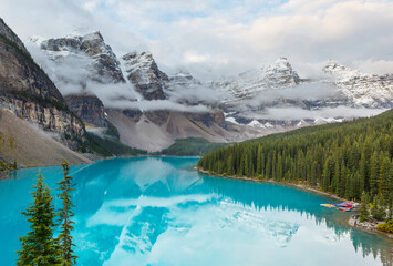 Fototapeta premium Moraine lake
