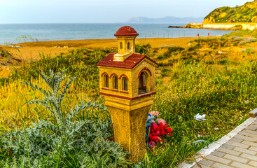 przy drodze syoi kapliczka © Henryk