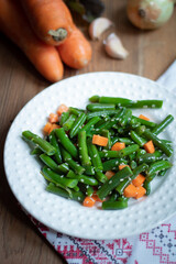 String bean and carrot salad